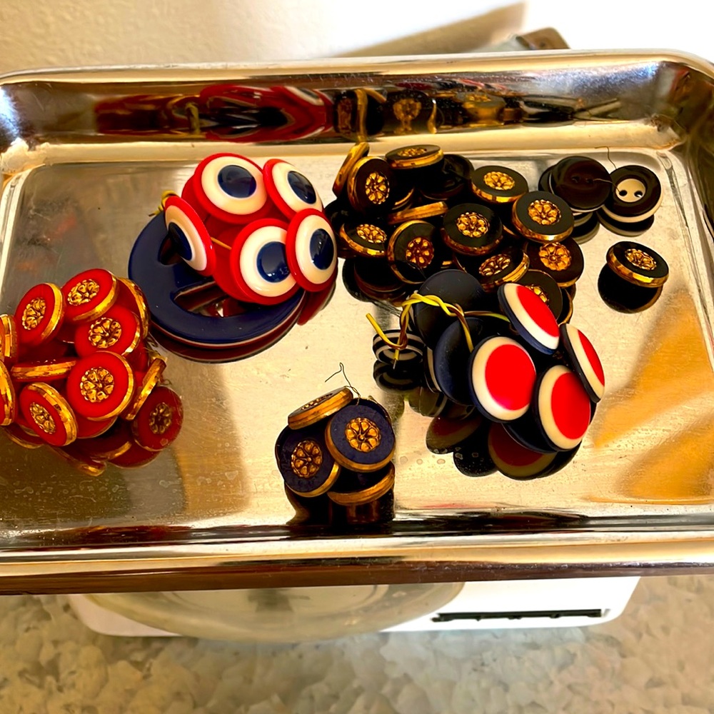 Vintage Buttons!!